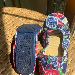 Storehouse flats “Americana” size 7